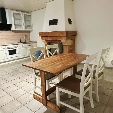 In Reihenhaus Mit Terrasse Gasthof *