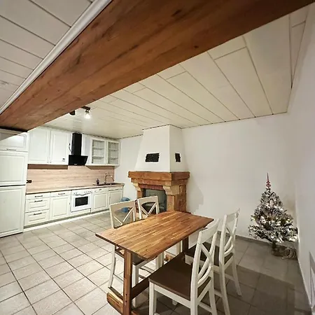 In Reihenhaus Mit Terrasse Guest house