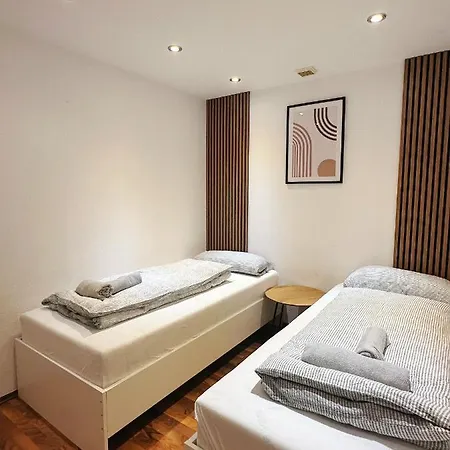 Guest house In Reihenhaus Mit Terrasse Duisburg