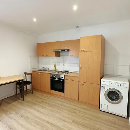 Guest house In Reihenhaus Mit Terrasse