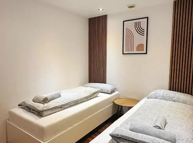 Gasthof In Reihenhaus Mit Terrasse Duisburg